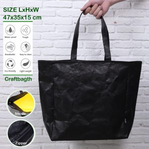 "กระเป๋าสะพาย Tote Bag Model : "Light in the Black" Tote Bag วัสดุกัน้ำทั้งใบ มีซิป